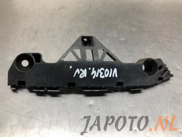 Soporte de parachoques derecha delante Mazda 3.