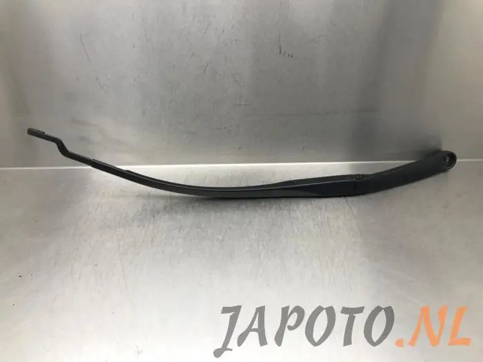 Brazo delantero de limpiaparabrisas Hyundai I30