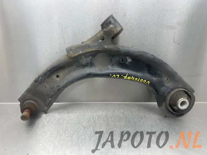 Brazo portante lado inferior izquierda delante Mazda CX-3