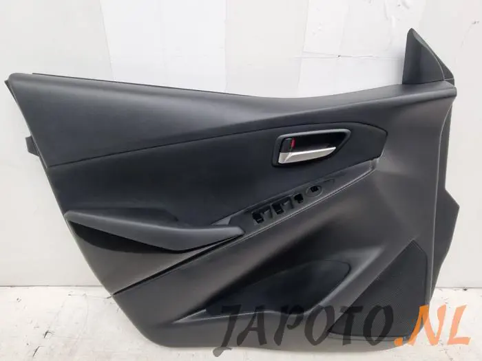 Tapizado de puerta de 4 puertas izquierda delante Mazda 2.