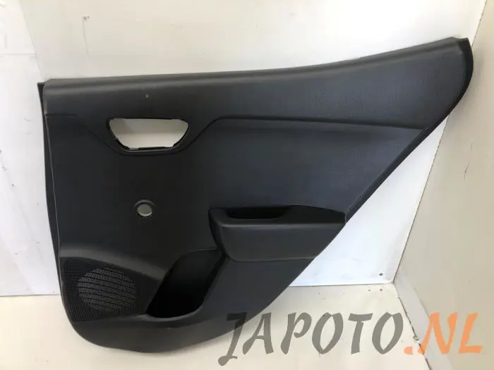 Tapizado de puerta de 4 puertas derecha detrás Kia Stonic