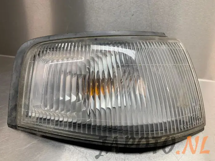 Luz de posición derecha Mazda MPV