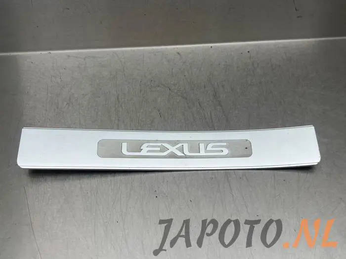 Placa del desgaste del travesaño de la puerta izquierda Lexus GS 300