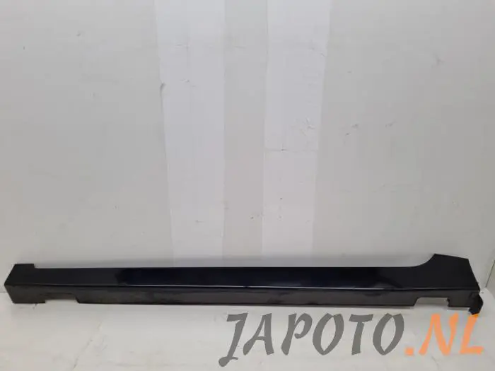 Faldón lateral izquierda Hyundai Ioniq