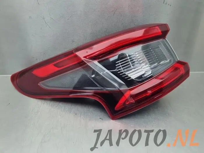 Luz trasera izquierda Nissan Qashqai