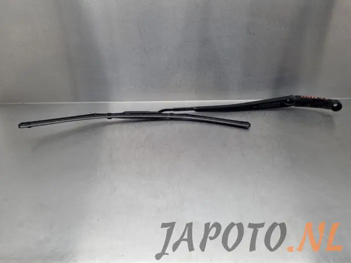 Brazo delantero de limpiaparabrisas Toyota Rav-4