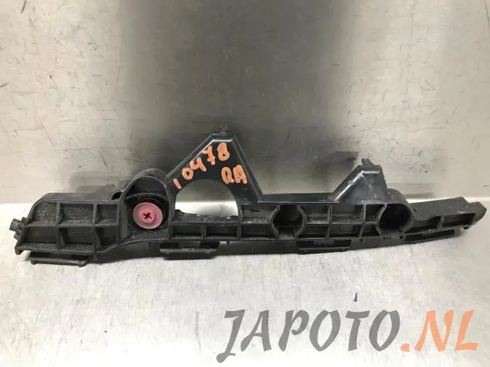 Soporte de parachoques derecha detrás Toyota Rav-4