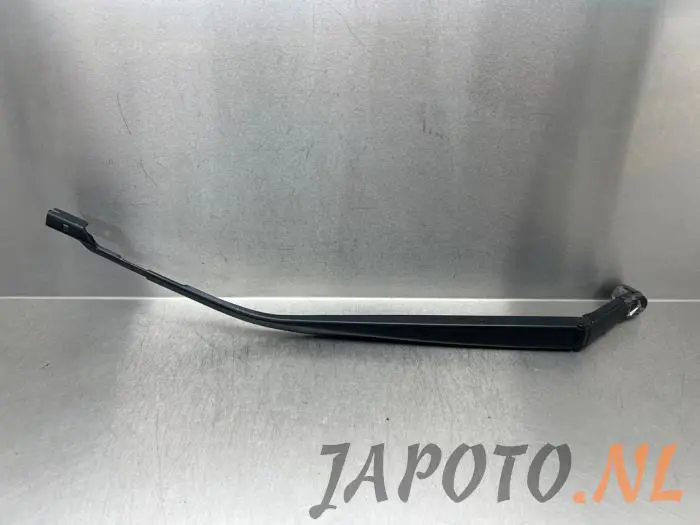 Brazo delantero de limpiaparabrisas Toyota C-HR