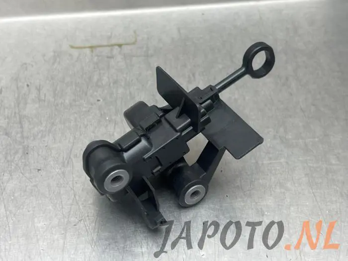 Motor de bloqueo de la tapa del depósito de combustible Toyota Aygo