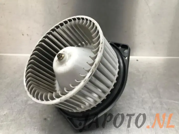 Motor de ventilador de calefactor Nissan Almera