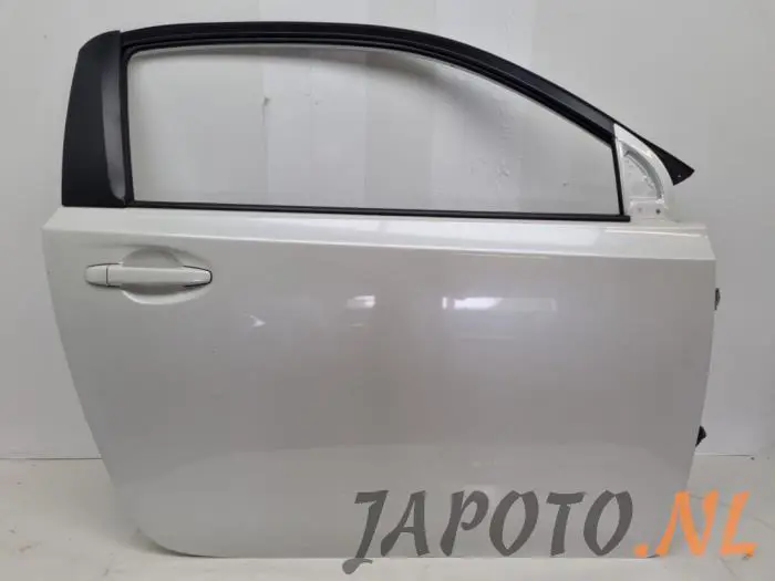 Puerta 2 puertas derecha Toyota IQ