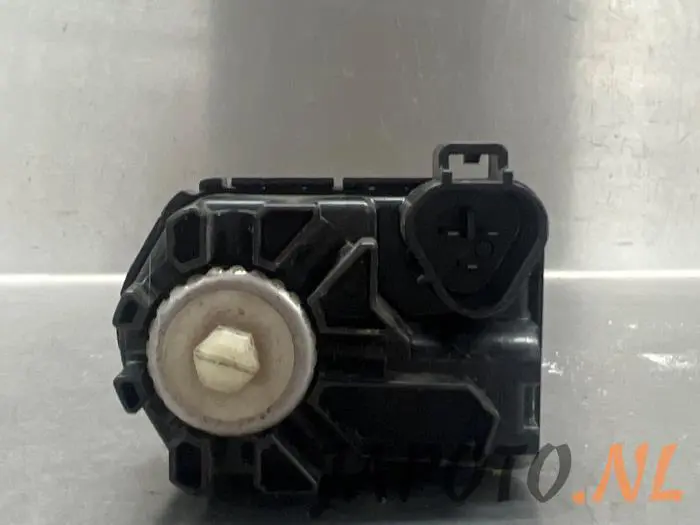 Motor de faro Suzuki Alto