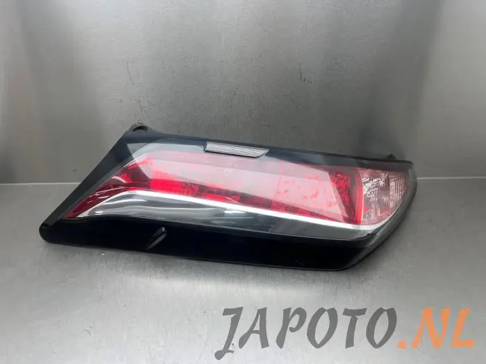 Luz trasera izquierda Toyota Aygo