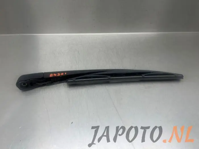 Brazo de limpiaparabrisas detrás Suzuki Ignis