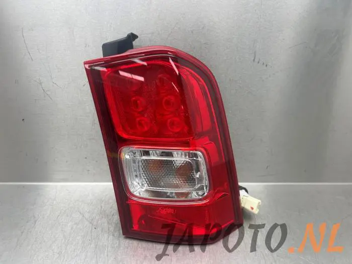 Luz trasera derecha Suzuki Ignis