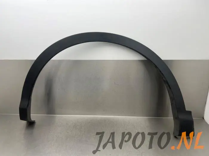 Extensor de guardabarros Nissan Qashqai+2