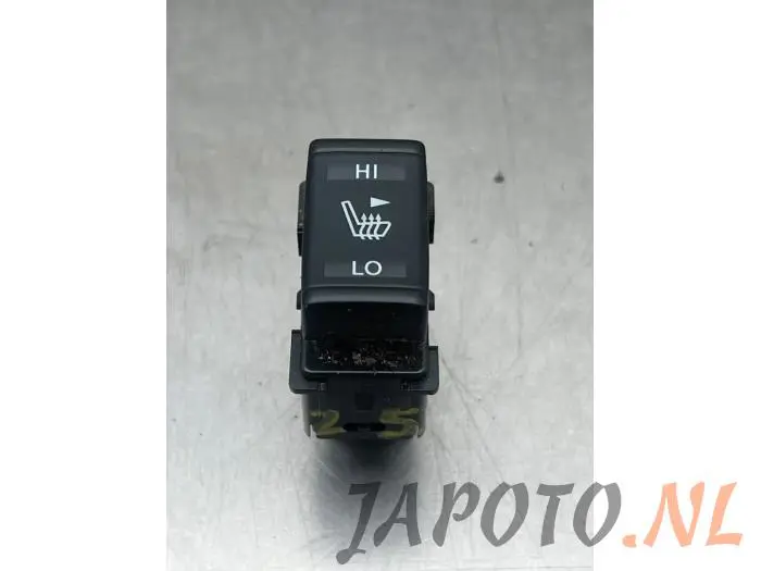 Interruptor de calefactor de asiento Nissan Qashqai+2