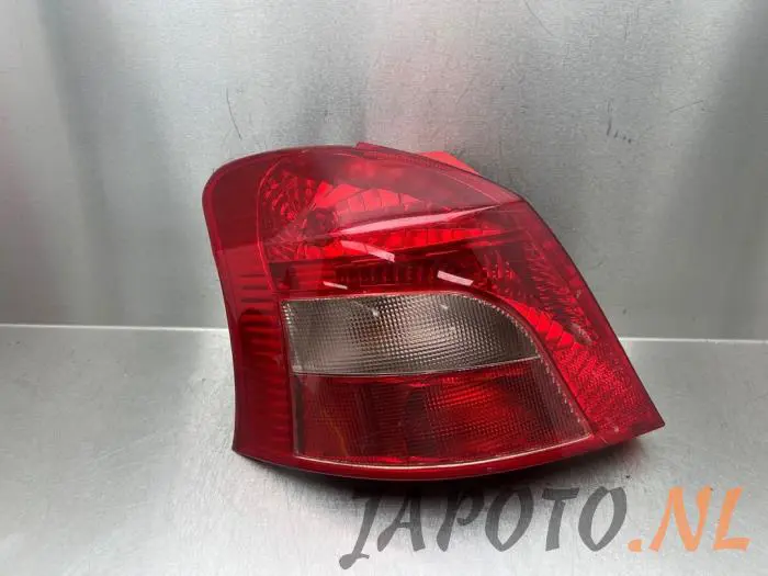 Luz trasera izquierda Toyota Yaris