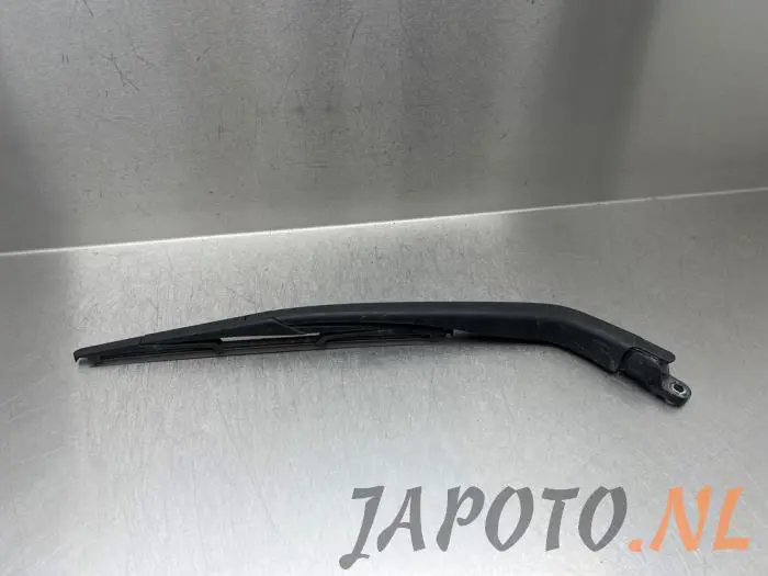 Brazo de limpiaparabrisas detrás Toyota Yaris