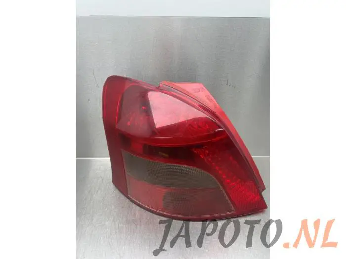 Luz trasera izquierda Toyota Yaris