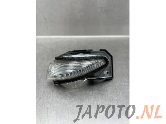 Intermitente de retrovisor izquierda Toyota Corolla