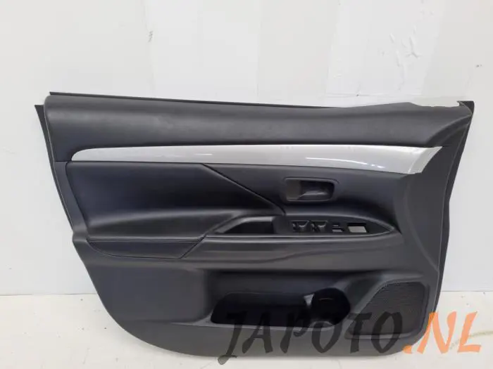 Tapizado de puerta de 4 puertas izquierda delante Mitsubishi Outlander