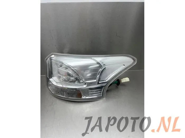 Luz trasera derecha Mitsubishi Outlander