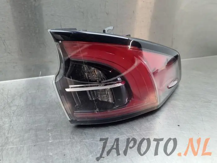 Luz trasera izquierda Toyota Corolla