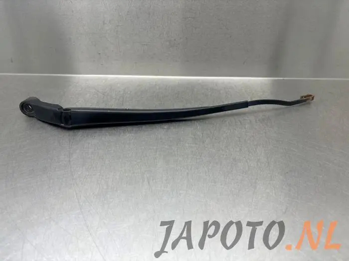 Brazo delantero de limpiaparabrisas Toyota Yaris