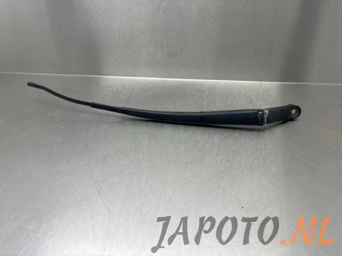 Brazo delantero de limpiaparabrisas Toyota Yaris