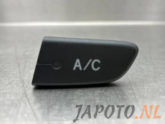 Interruptor aire acondicionado Toyota Aygo