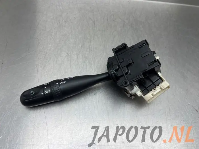 Interruptor de luz Suzuki Swift