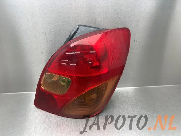 Luz trasera derecha Toyota Corolla Verso