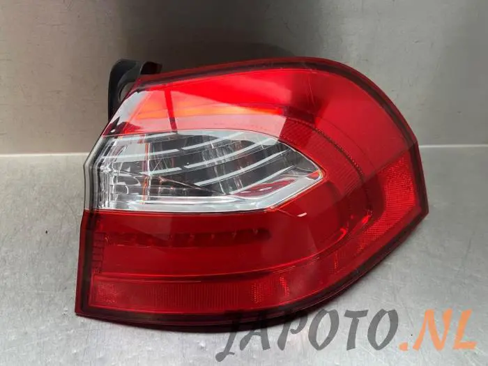 Luz trasera derecha Kia Rio