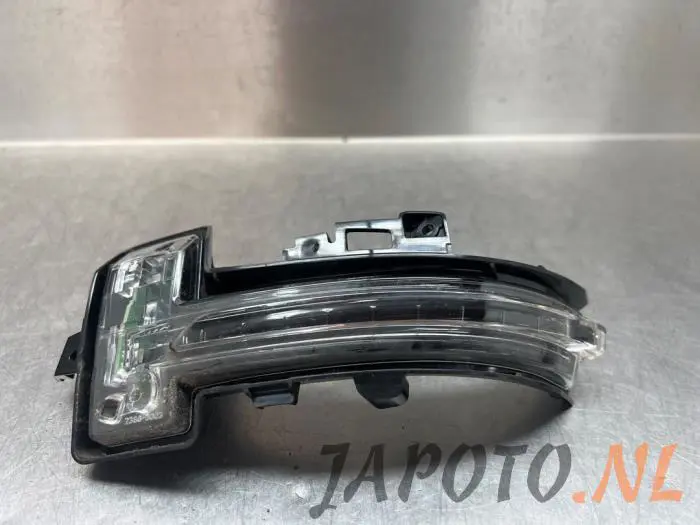 Intermitente de retrovisor izquierda Nissan Juke