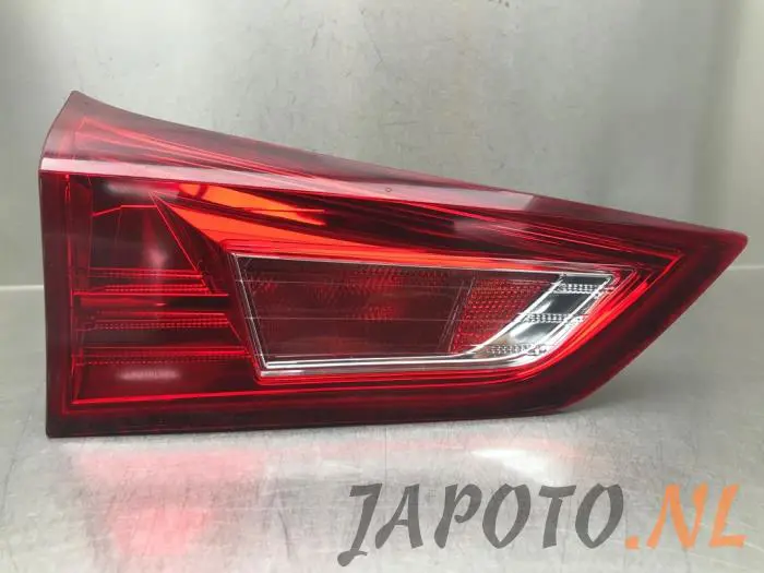 Luz trasera izquierda Toyota Auris