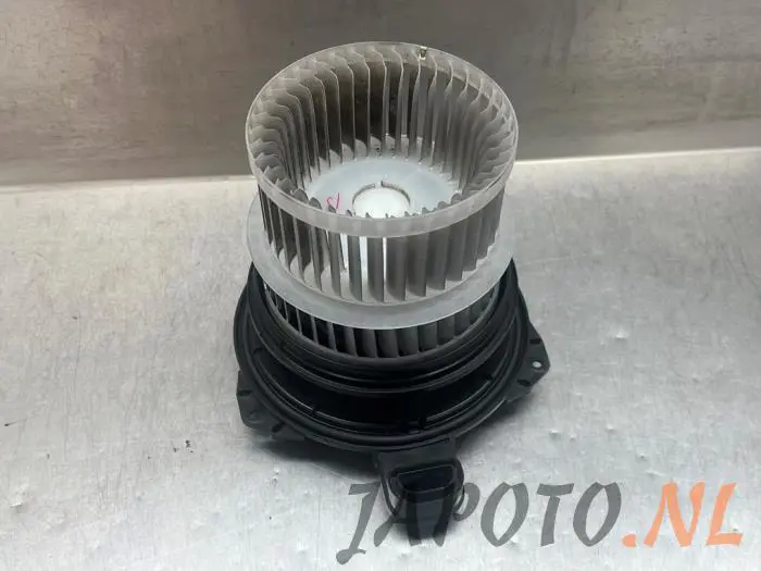 Motor de ventilador de calefactor Toyota Corolla