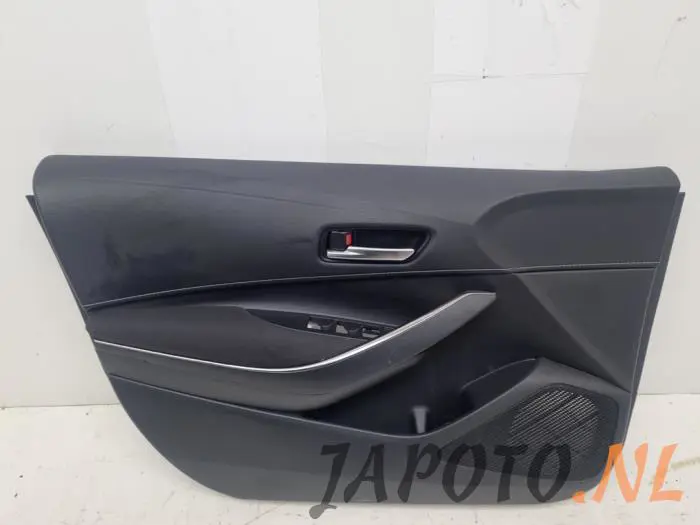 Tapizado de puerta de 4 puertas izquierda delante Toyota Corolla