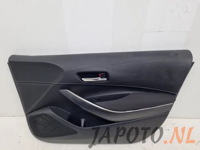 Tapizado de puerta de 4 puertas derecha delante Toyota Corolla