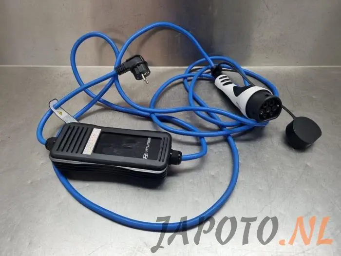 Cable de carga vehículo híbrido Hyundai Ioniq