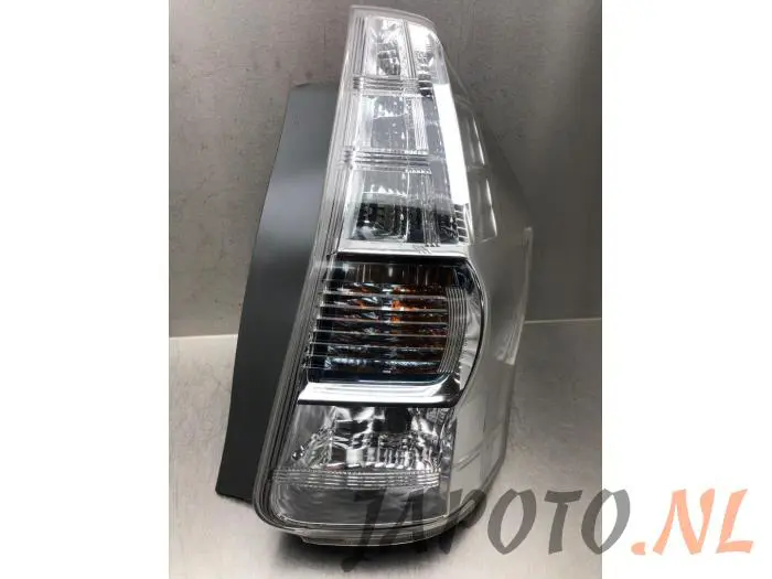 Luz trasera derecha Toyota Prius Plus