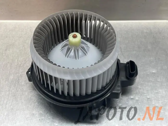 Motor de ventilador de calefactor Toyota Prius Plus