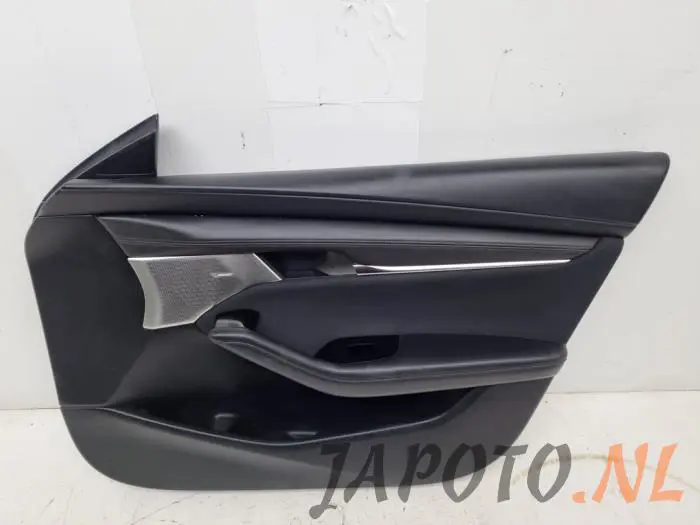 Tapizado de puerta de 4 puertas derecha delante Mazda 3.