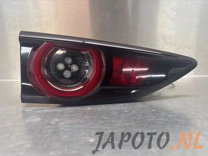 Luz trasera izquierda Mazda 3.