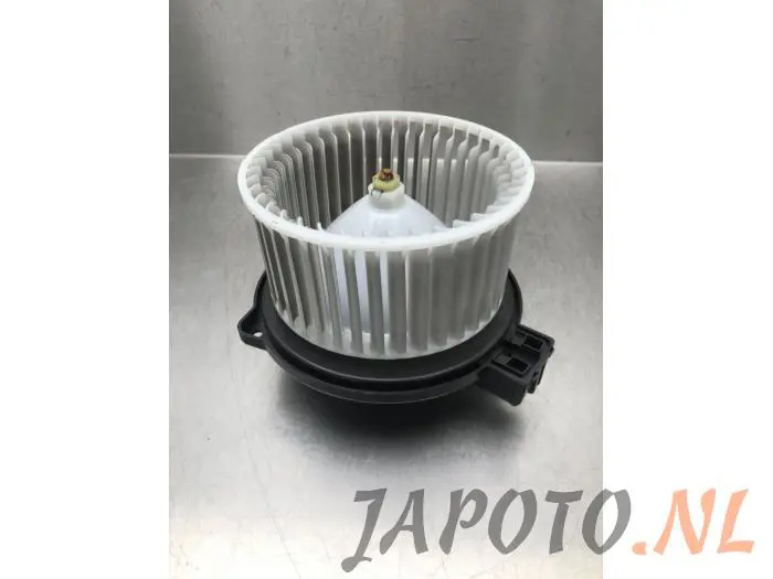 Motor de ventilador de calefactor Mazda 3.