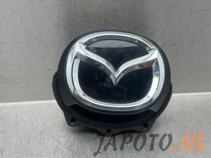 Manija del portón trasero Mazda 3.