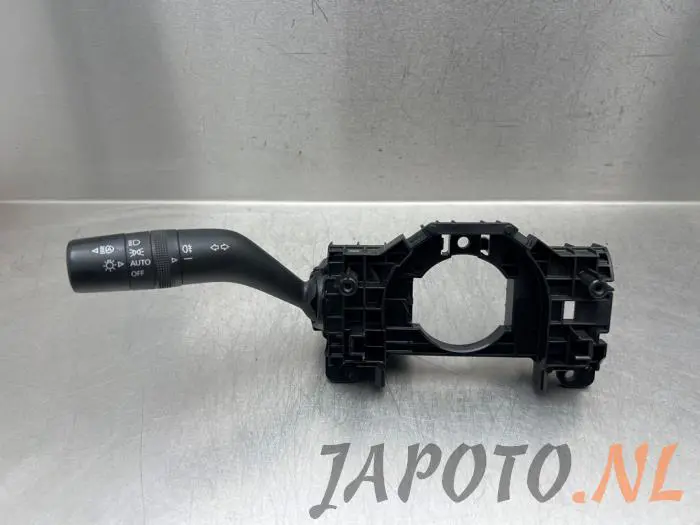 Interruptor de luz Mazda 3.