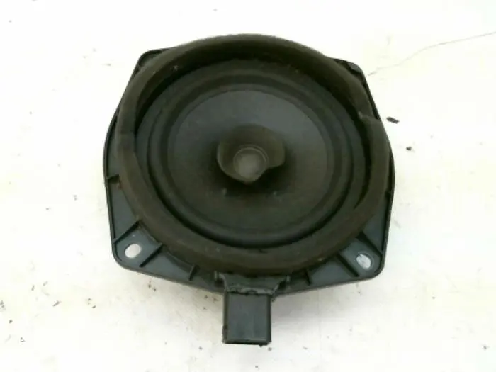 Altavoz Mitsubishi Colt