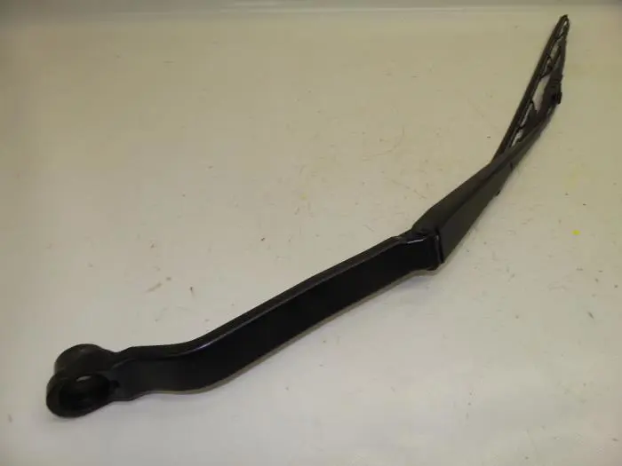 Brazo delantero de limpiaparabrisas Subaru Impreza