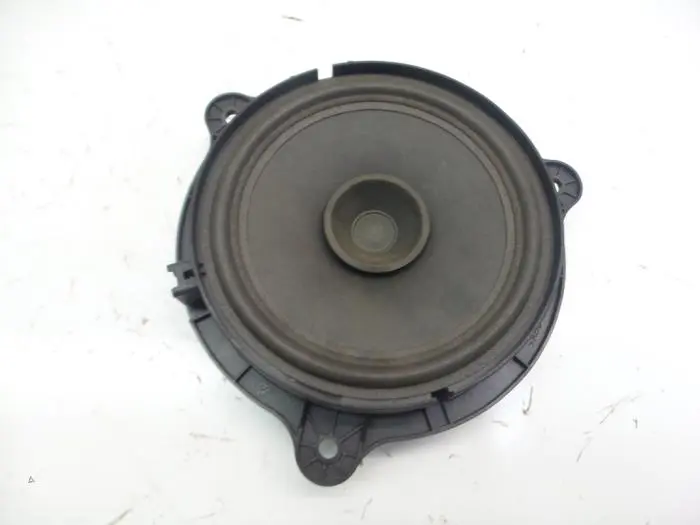 Altavoz Nissan Note